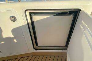 1998 Sea Ray 480 Sedan Bridge thumbnail 20