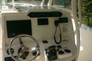 2017 Sailfish 290 Center Console thumbnail 21