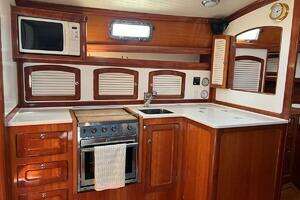1999 Little Harbor 44 WhisperJet thumbnail 9