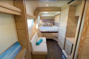 50ft Xquisite Yachts Yacht For Sale