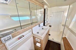 50ft Xquisite Yachts Yacht For Sale