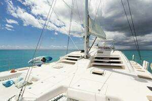  2004 Leopard Robertson & Caine Leopard 62 Yacht For Sale in  