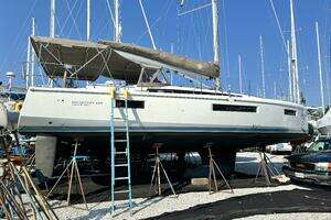 Leopolis 2019 Jeanneau  Yacht For Sale in Annapolis MD