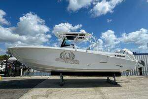  2025 Wellcraft 302 Fisherman Yacht For Sale in Tampa FL