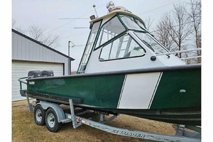 25ft SeaArk Yacht For Sale