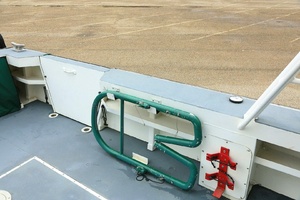 25ft SeaArk Yacht For Sale