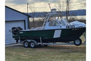 25ft SeaArk Yacht For Sale