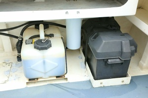 25ft SeaArk Yacht For Sale