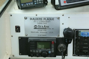 25ft SeaArk Yacht For Sale