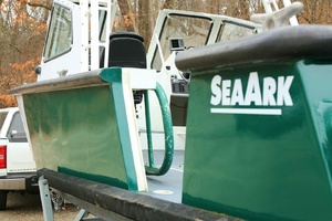 25ft SeaArk Yacht For Sale