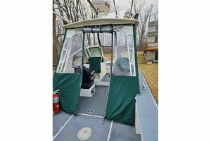 25ft SeaArk Yacht For Sale