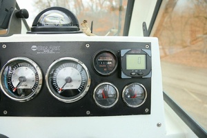 25ft SeaArk Yacht For Sale