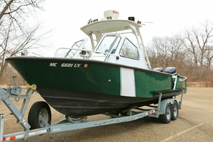 25ft SeaArk Yacht For Sale