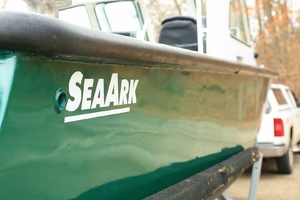 25ft SeaArk Yacht For Sale