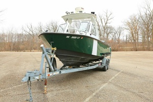 25ft SeaArk Yacht For Sale