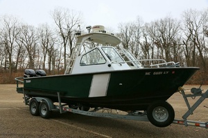 25ft SeaArk Yacht For Sale