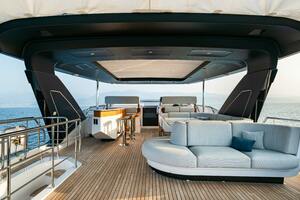 CHILLIN rsquo  88ft Azimut Yacht For Sale