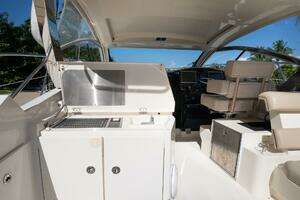2014 Pursuit SC 365i thumbnail 12