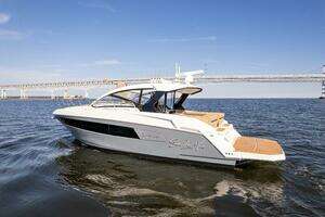 Sea La Vie 39ft Cruisers Yachts Yacht For Sale