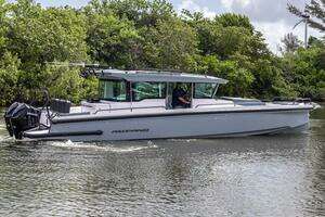  2024 Axopar 37XC CROSS CABIN Yacht For Sale in Fort Lauderdale FL