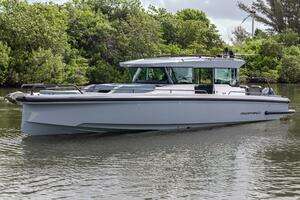  2024 Axopar 37XC CROSS CABIN Yacht For Sale in Fort Lauderdale FL