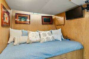 1984 Broward 110 Motor Yacht thumbnail 43