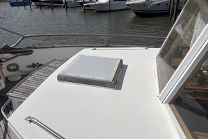 1986 Grand Banks Classic thumbnail 18