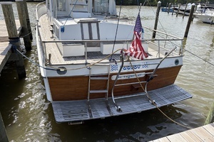 1986 Grand Banks Classic thumbnail 5