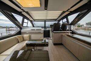 2019 Azimut S7 thumbnail 11