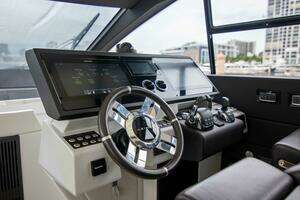 2019 Azimut S7 thumbnail 23