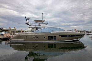 2019 Azimut S7 thumbnail 1