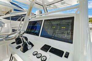 2020 Yellowfin Center Console thumbnail 3