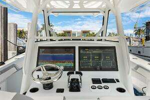 2020 Yellowfin Center Console thumbnail 5