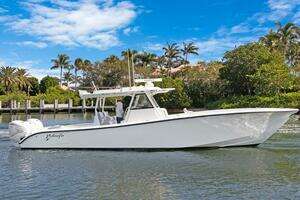 2020 Yellowfin Center Console thumbnail 1