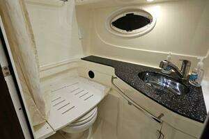 2016 Monterey 355 Sport Yacht thumbnail 19
