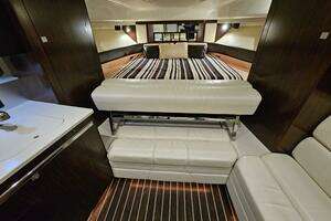 2016 Monterey 355 Sport Yacht thumbnail 14