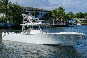 2021 Yellowfin 42 thumbnail 3