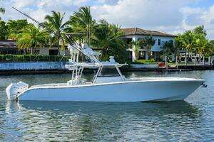 2021 Yellowfin 42 thumbnail 2