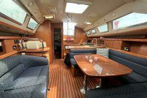 2008 Hunter 41 Deck Salon thumbnail 9