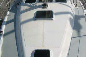 2008 Hunter 41 Deck Salon thumbnail 40