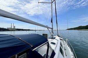 2008 Hunter 41 Deck Salon thumbnail 33