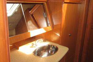 2008 Hunter 41 Deck Salon thumbnail 29