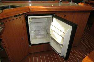 2008 Hunter 41 Deck Salon thumbnail 21