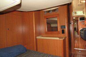2008 Hunter 41 Deck Salon thumbnail 28