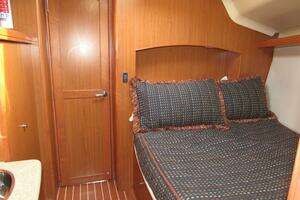 2008 Hunter 41 Deck Salon thumbnail 26