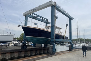 Brown Eyed Women 38ft Grand Banks Yacht For Sale