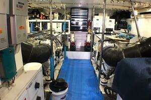 2008 Pacific Mariner 85 Motoryacht thumbnail 24