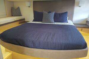 BLUE 50ft Beneteau Yacht For Sale