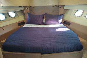 BLUE 50ft Beneteau Yacht For Sale