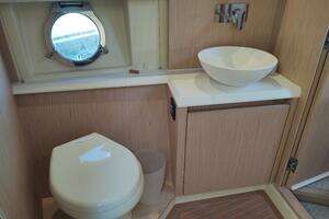 BLUE 50ft Beneteau Yacht For Sale